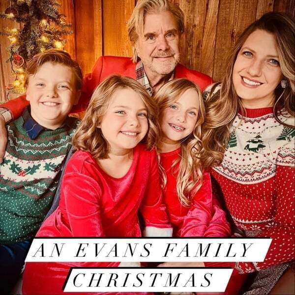 Cover art for An Evans Family Christmas